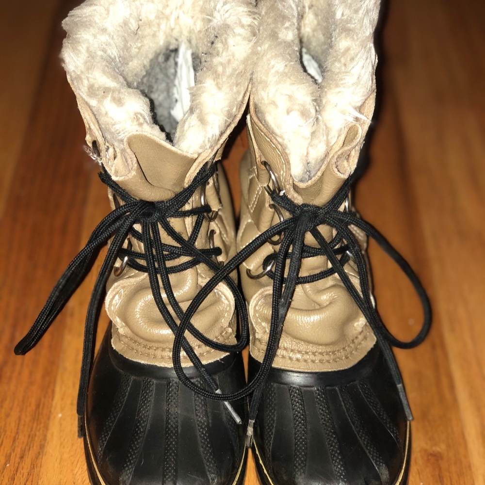 Kids winter sorel boots - Picture 2 of 7